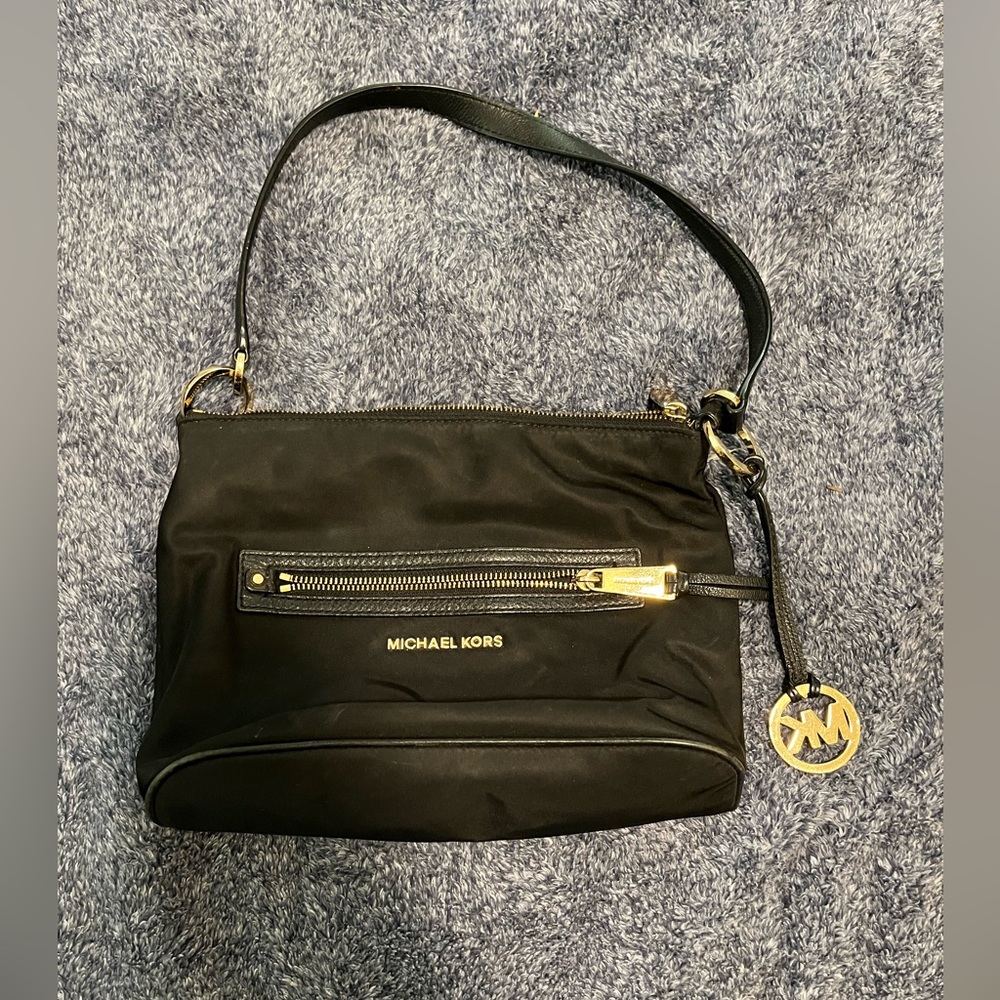 AUTHENTIC MICHAEL KORS SHOULDER BAG